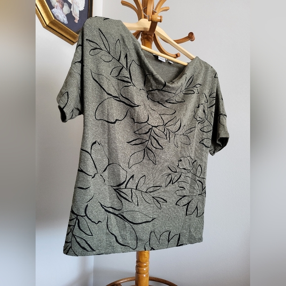 Reitmans | The Relaxed | Women's XS Top - Picture 6 of 10